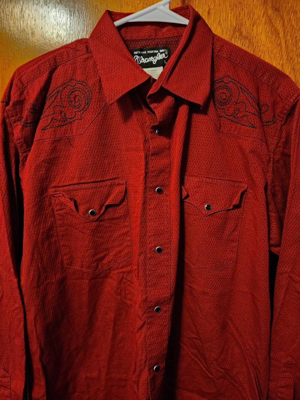 Men's Large Wrangler Western Red W/ Black Snap Long Sleeve Shirt
